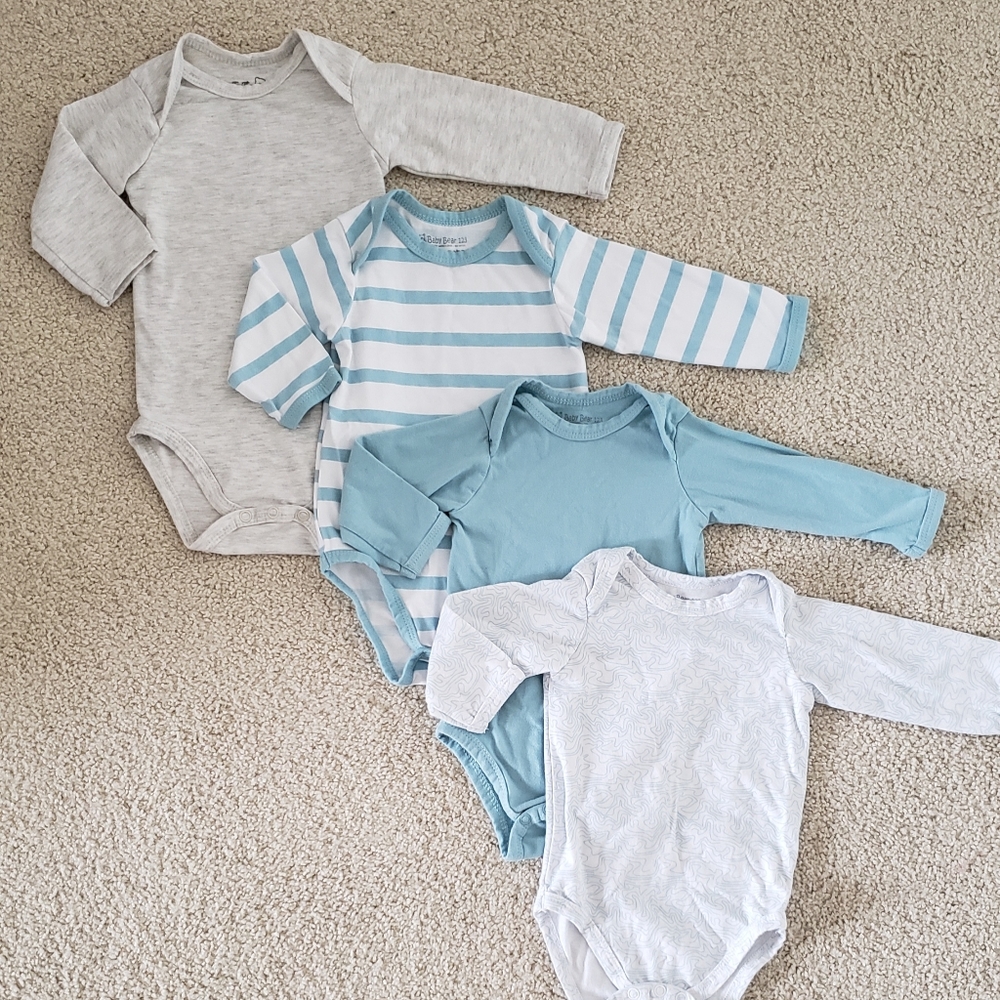 Baby boy/girl onesies